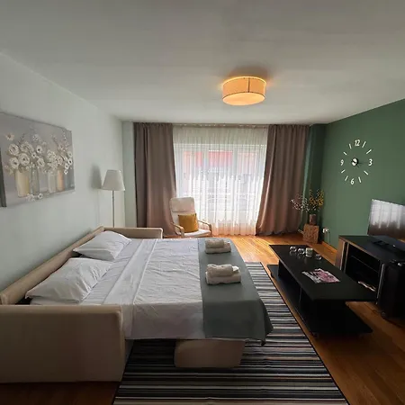 Anna Apartment