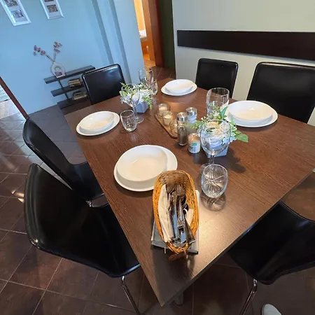 Anna Apartment *